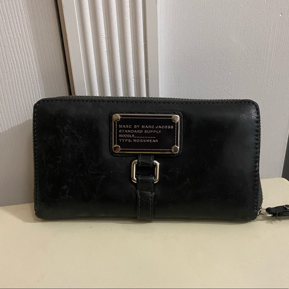 Marc by Marc Jacobs Leather Wallet - Picture 2 of 9